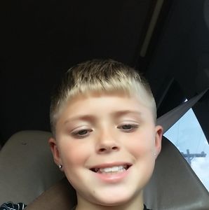 Meet your Posher, Derrick